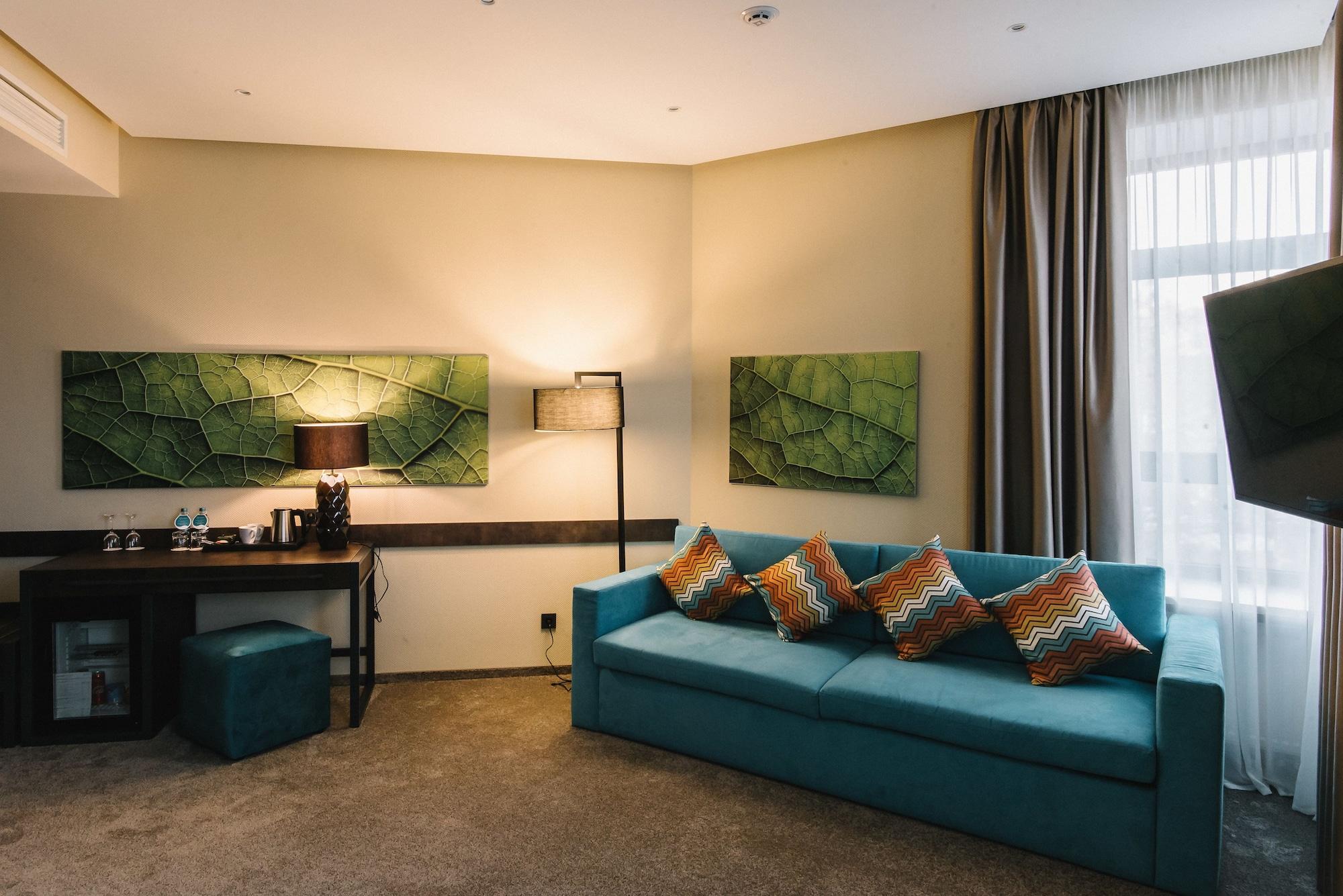 Noble Boutique Hotel Lutsʼk Exterior foto