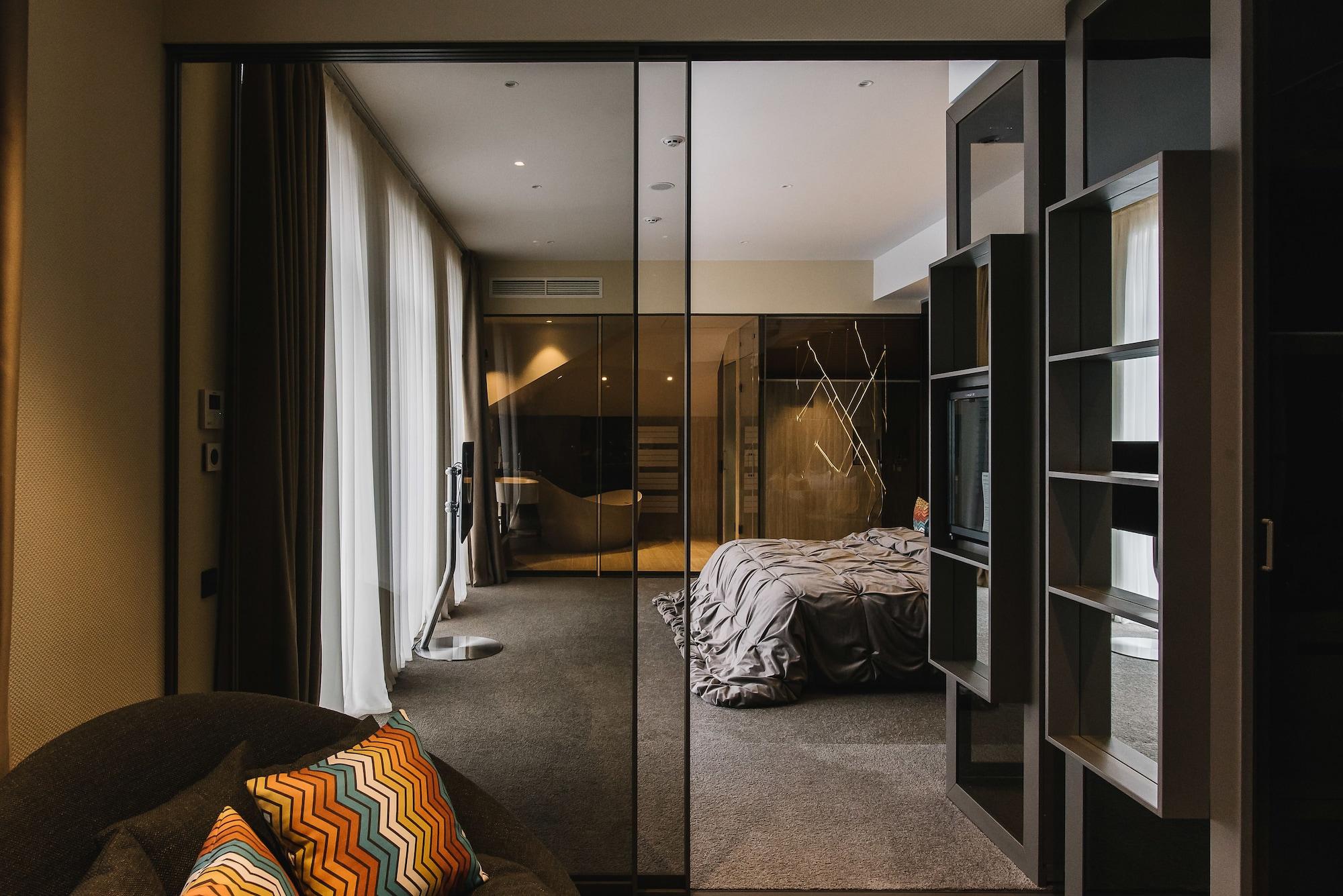 Noble Boutique Hotel Lutsʼk Exterior foto