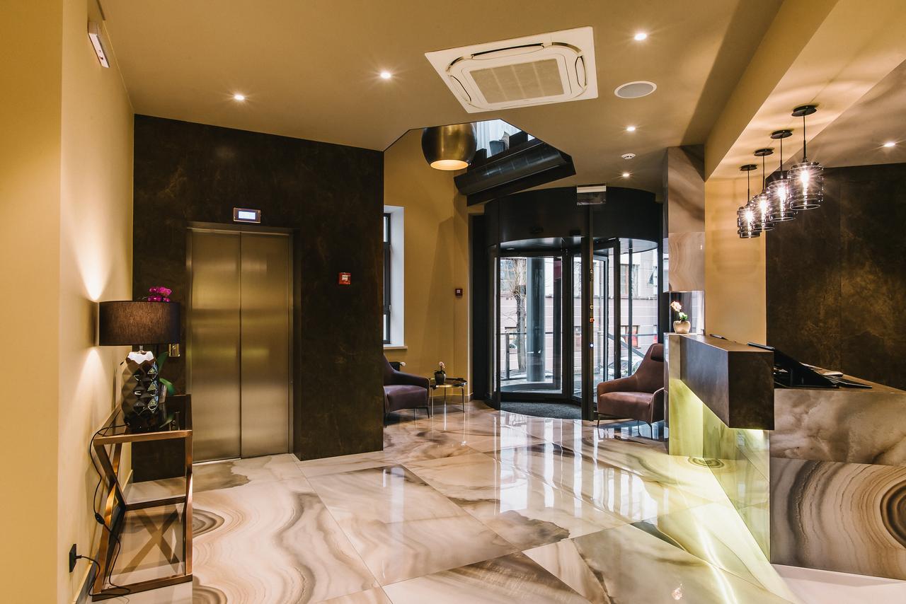 Noble Boutique Hotel Lutsʼk Exterior foto